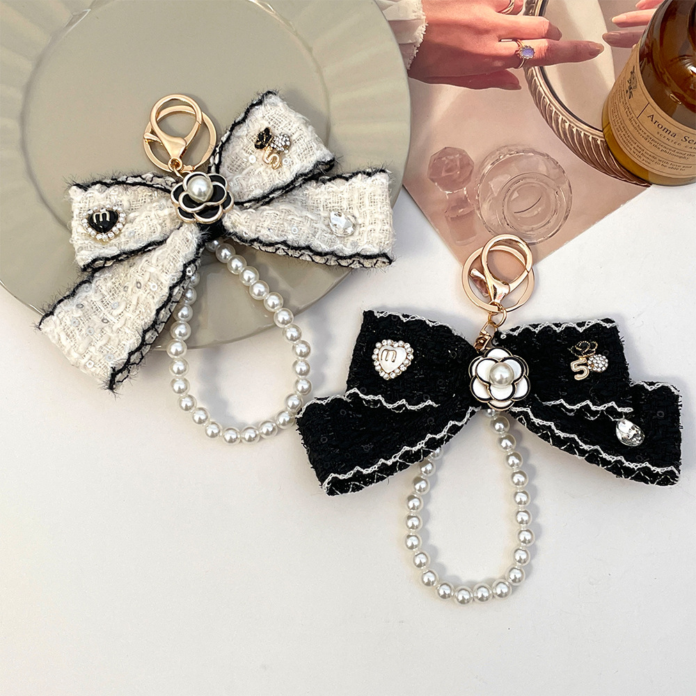 Vintage Fashion Collection - 2026 Women's Cloth Bowknot Keychains Webbing