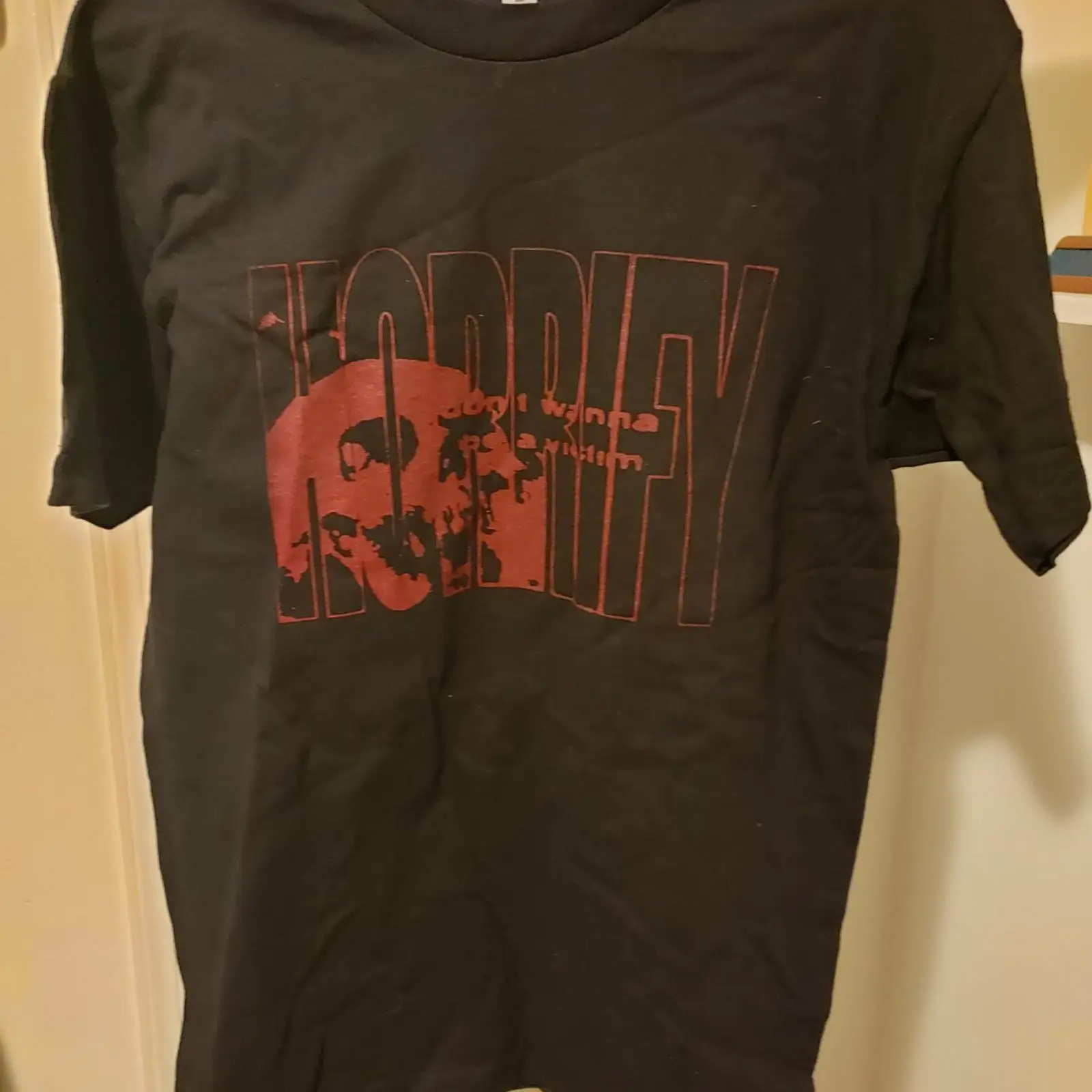 Horrify I Dont Want To Be A Vi - Vintage Fashion Victim Shirt ulasan dan harga