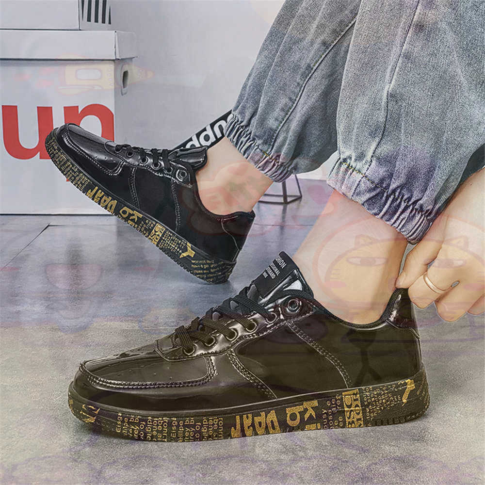Round Foot Size 45 Sneakers Wh - Vintage Fashion Resale ulasan dan harga